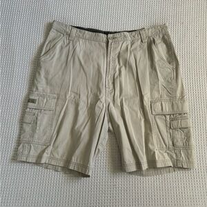Wrangler cargo khaki pants size 40
